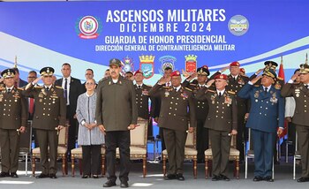 A cinco meses de los ascensos en su seguridad personal, Maduro vuelve a ascender a militares de la Guardia de Honor