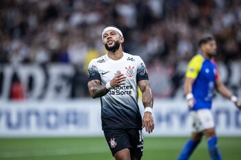 Memphis Depay pidió más humildad