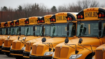 Nueve estados recortan el servicio de autobús escolar: millones de familias se quedan sin transporte y peligra la asistencia a clases