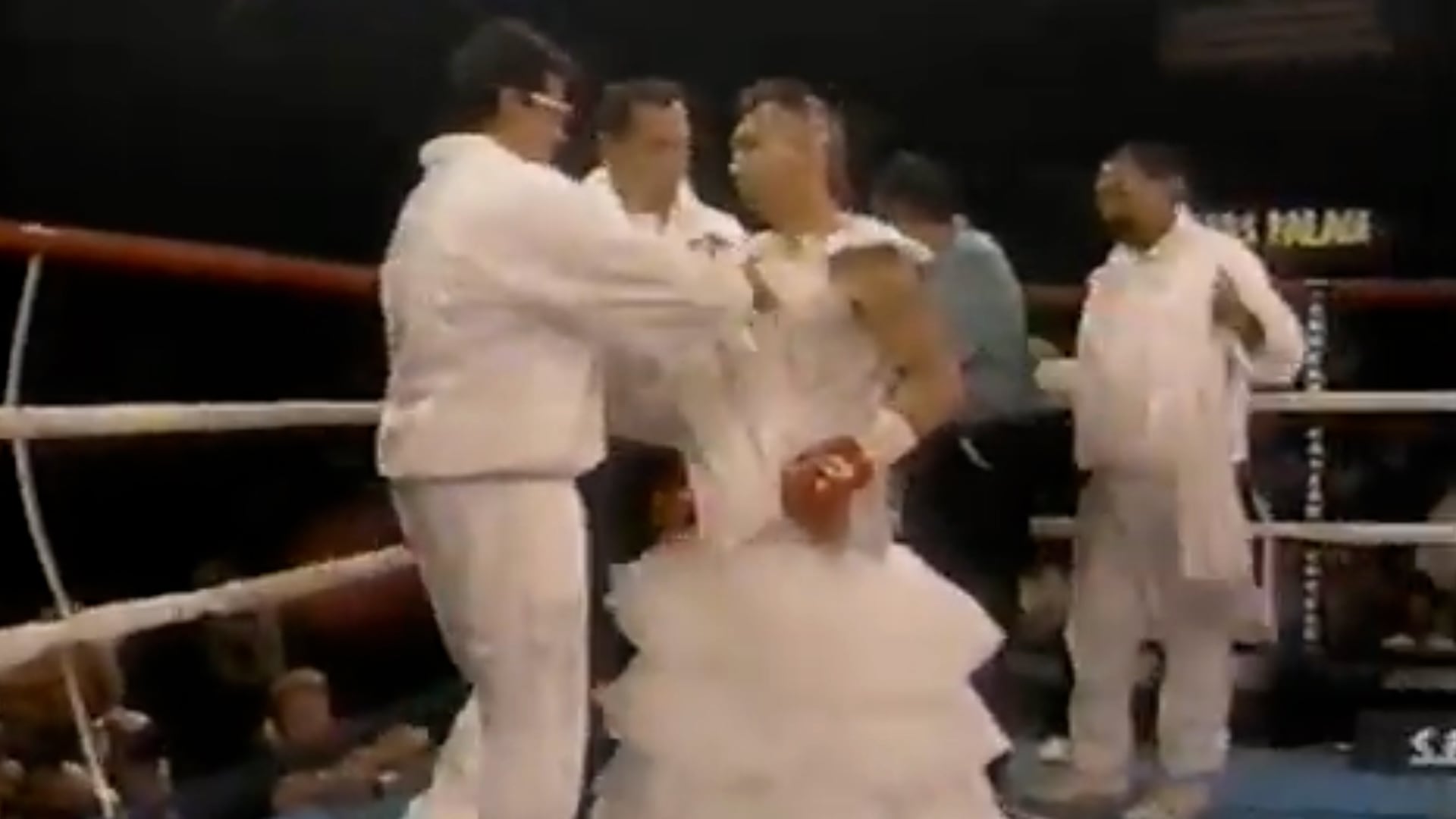 Maromero Páez vestido de novia