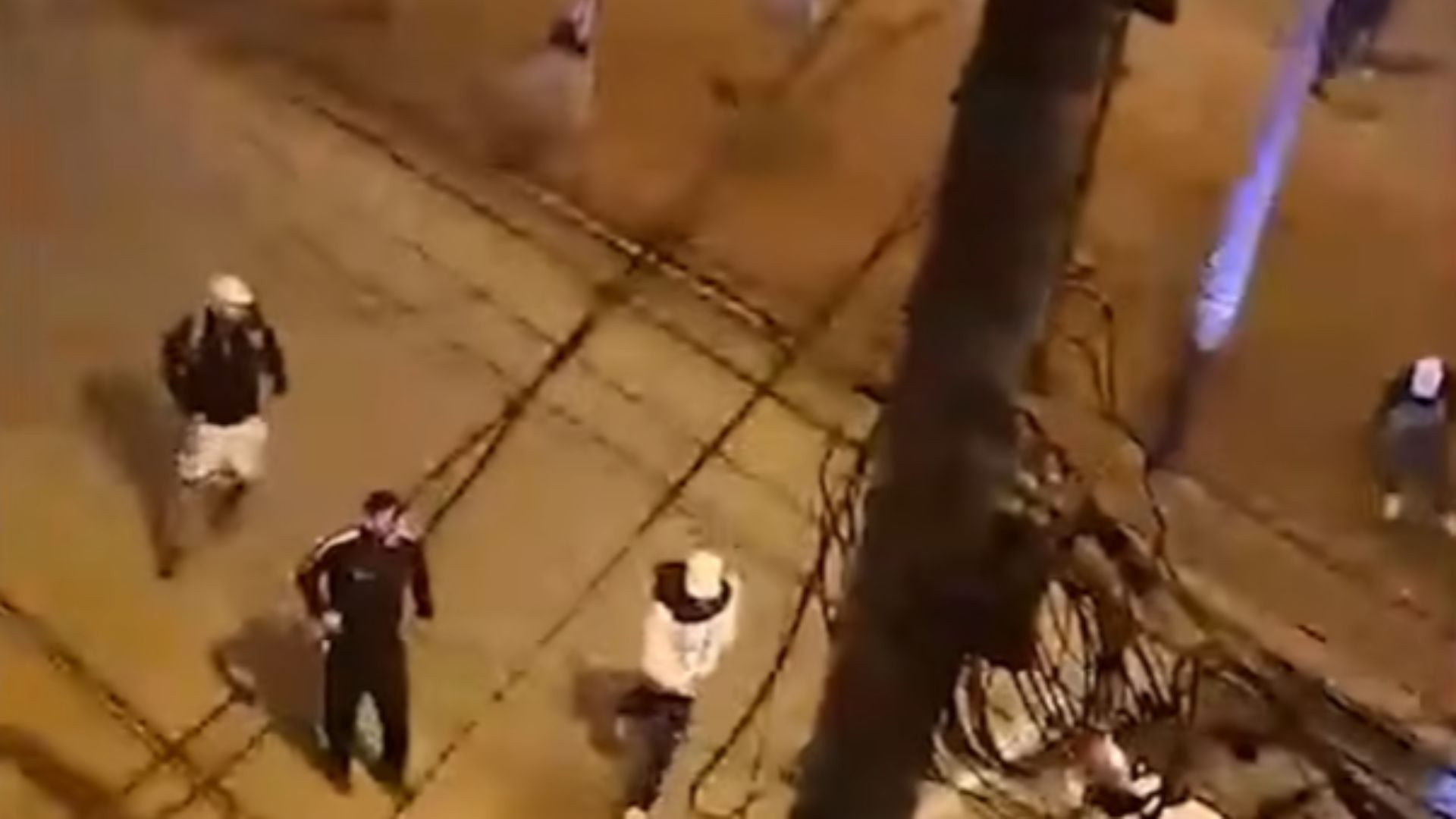 Dos menores heridos tras choque de presuntos barristas.