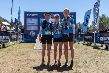 Grayson Murphy, en el medio,