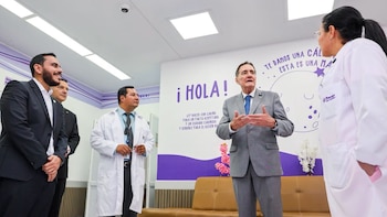 La delegación de la OPS visita un hospital en El Salvador y conoce el modelo Nacer con Cariño (Foto cortesía Presidencia de El Salvador)