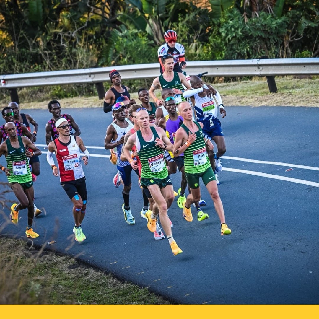 Miles de corredores completaron el exigente “up run” con meta 650 metros más alta que la salida, en una edición marcada por marcas inéditas (Instagram: Comrades Marathon 2026)