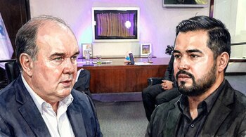 Rafael López Aliaga con traje oscuro y un hombre con barba y traje negro se miran en plano medio en una oficina con estilo de acuarela realista.
