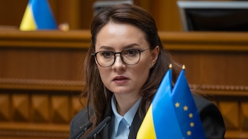 La primera ministra ucraniana Yulia Sviridenko presentó oficialmente su renuncia