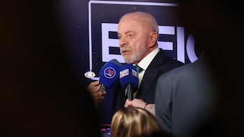 Lula pide la nulidad de la candidatura de Bolsonaro por "abusos" en redes sociales