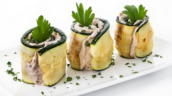 Tres entrantes hechos con calabacín para darle un toque gourmet a tus comidas: son fáciles de hacer, saludables y muy originales