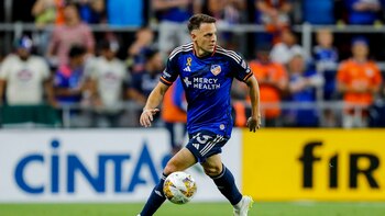 El tenso cruce de Santiago