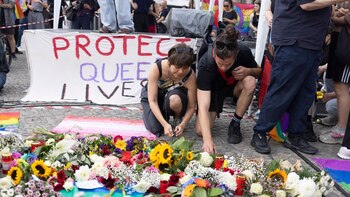 Berlín sale a la calle contra el terror para conmemorar a las víctimas del atropello durante el Orgullo