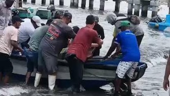 Una embarcación que había zarpado de Posorja fue atacada por hombres armados frente a Puerto Bolívar. (Teleamazonas)