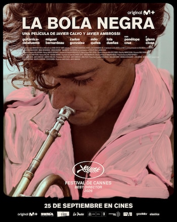 'La bola negra', de Javier Calvo y Javier Ambrossi, adelanta su estreno en cines al 25 de septiembre. (Movistar Plus+)