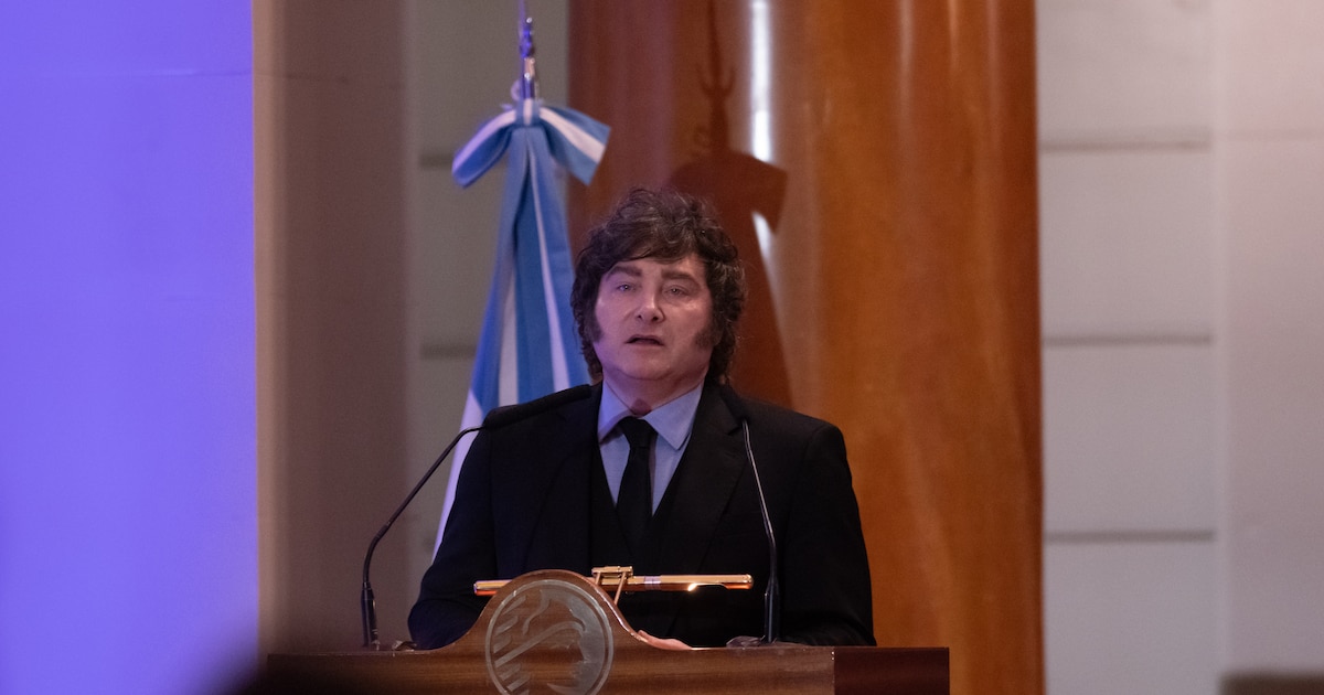 Javier Milei defiende la propiedad privada y critica a la oposición en la Bolsa de Comercio