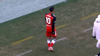 Manu Lanzini se desgarró y