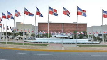 Reforma laboral: Diputados amplían licencia de paternidad y autorizan suspensión de contratos en casos excepcionales en república Dominicana