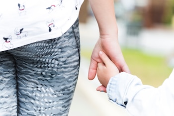 En 2025, España registró 453 casos de sustracción de menores. (Freepik)