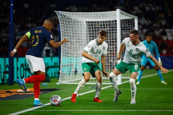 Mbappé fue el capitán de Francia en la victoria ante Irlanda por la clasificación a la Eurocopa (REUTERS/Sarah Meyssonnier)