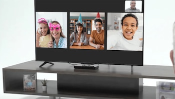 Cómo funciona JubileeTV: videollamadas familiares y recordatorios médicos desde la pantalla del televisor para los silvers