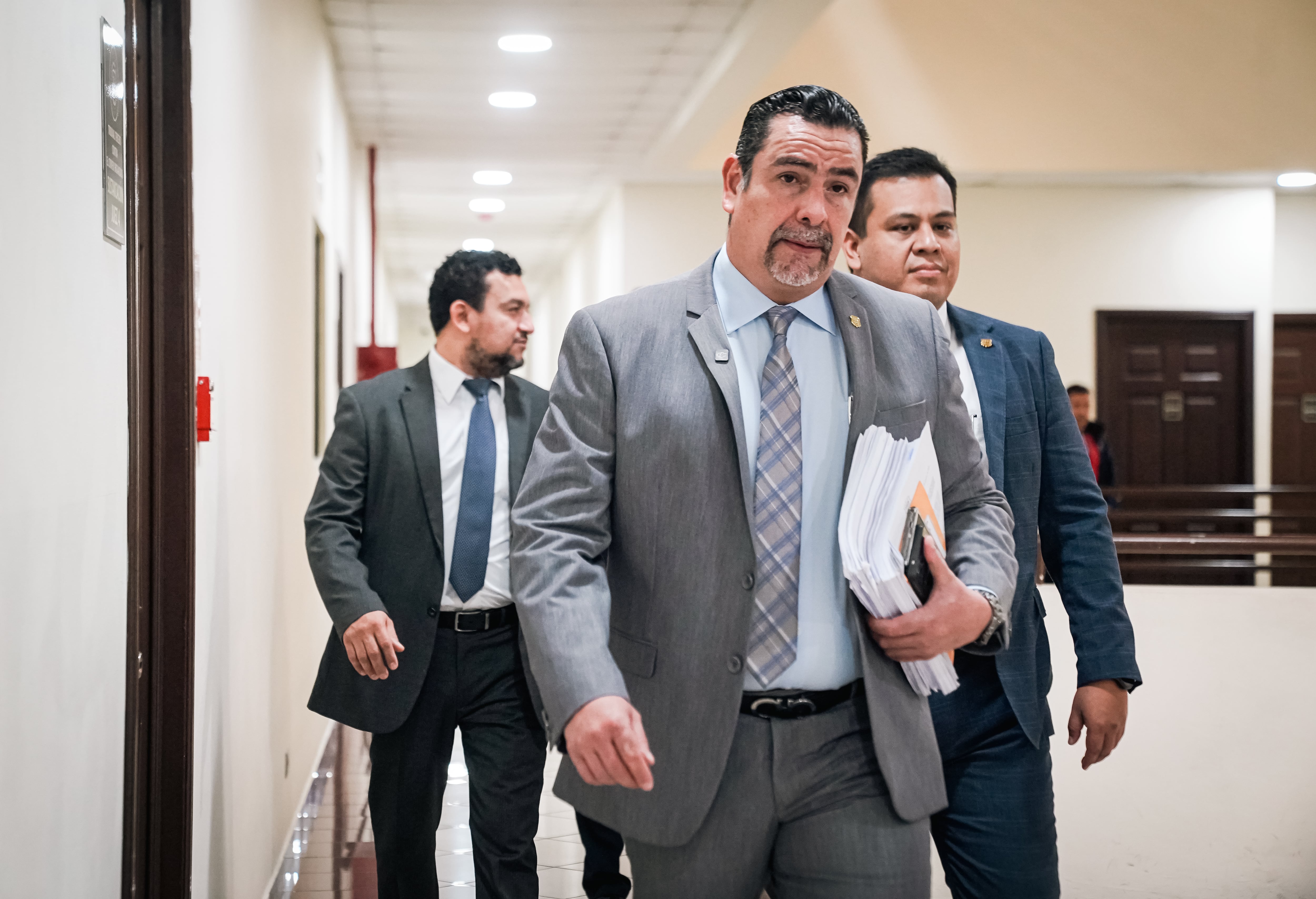 El fiscal Max Múñoz sostuvo que las estructuras criminales planificaron adiestramiento militar para atentar contra instituciones estatales./ (FGR)