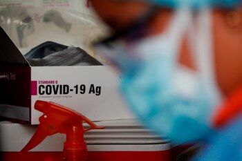 Tener anticuerpos protectores IgG no