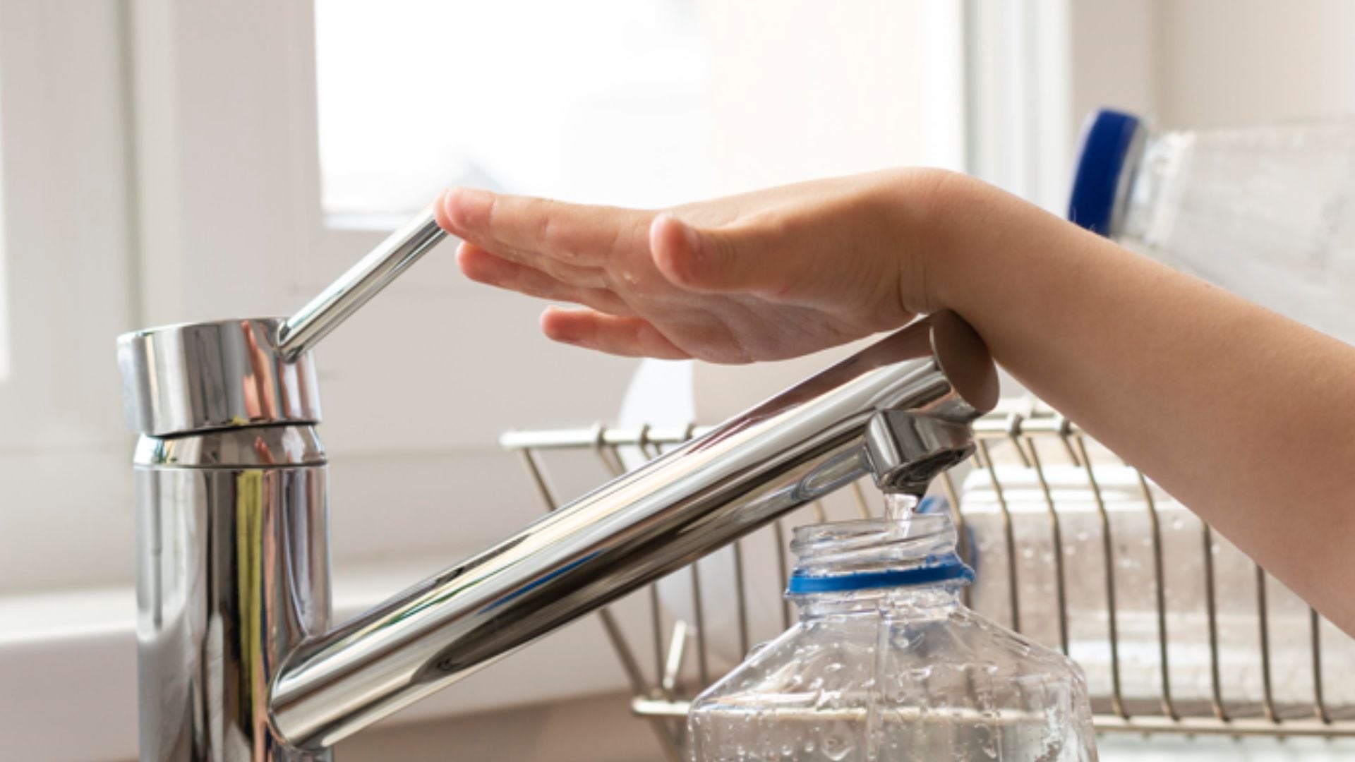 Sedapal sugiere que los usuarios almacenen agua con anticipación - Créditos: Andina.