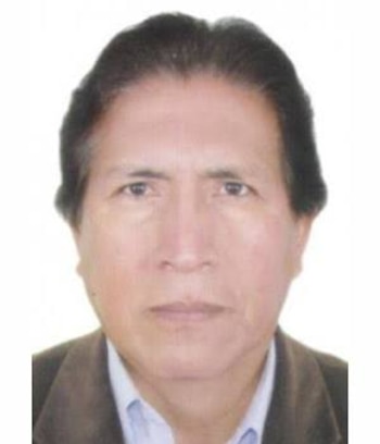 Fotografía de retrato de Pascual Eutiquinio Poma Torrez mirando al frente con saco marrón y camisa clara