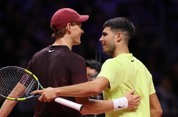 Carlos Alcaraz y Jannik Sinner. (EFE/Han Myung-gu)