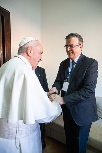 Marcelo Ebrard y Papa Francisco