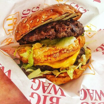 La hamburguesa de Wagyumafia está