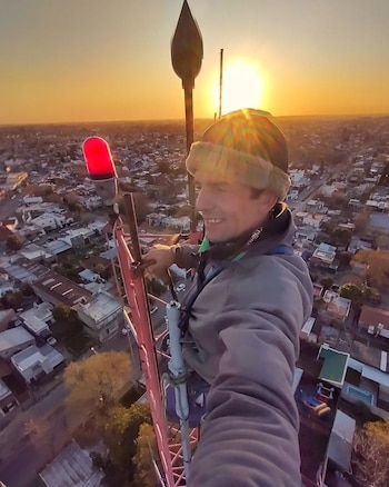 "Como siempre, en lo alto,