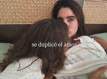 Mía recibió muy bien a su hermano menor - crédito Isabella Ladera / Instagram