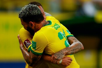 Gabriel Barbosa 'Gabi' (i) de