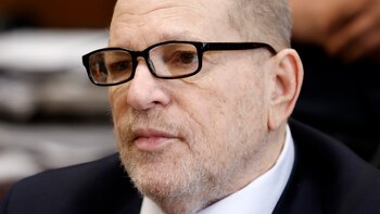 Una denunciante de Weinstein abandona