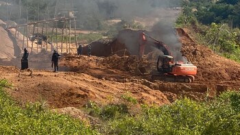 Un muerto y al menos