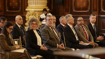 El gobierno celebra la expansión