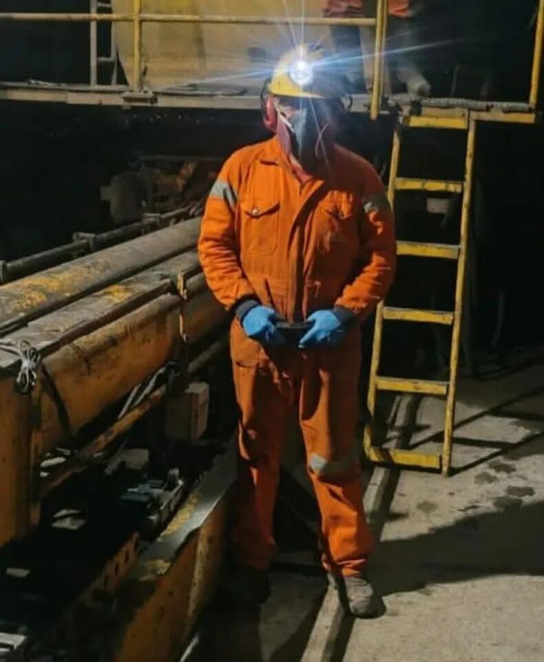 Familiares y compañeros de Leonel Farfán expresaron su dolor y apoyo en la comunidad minera de El Aguilar