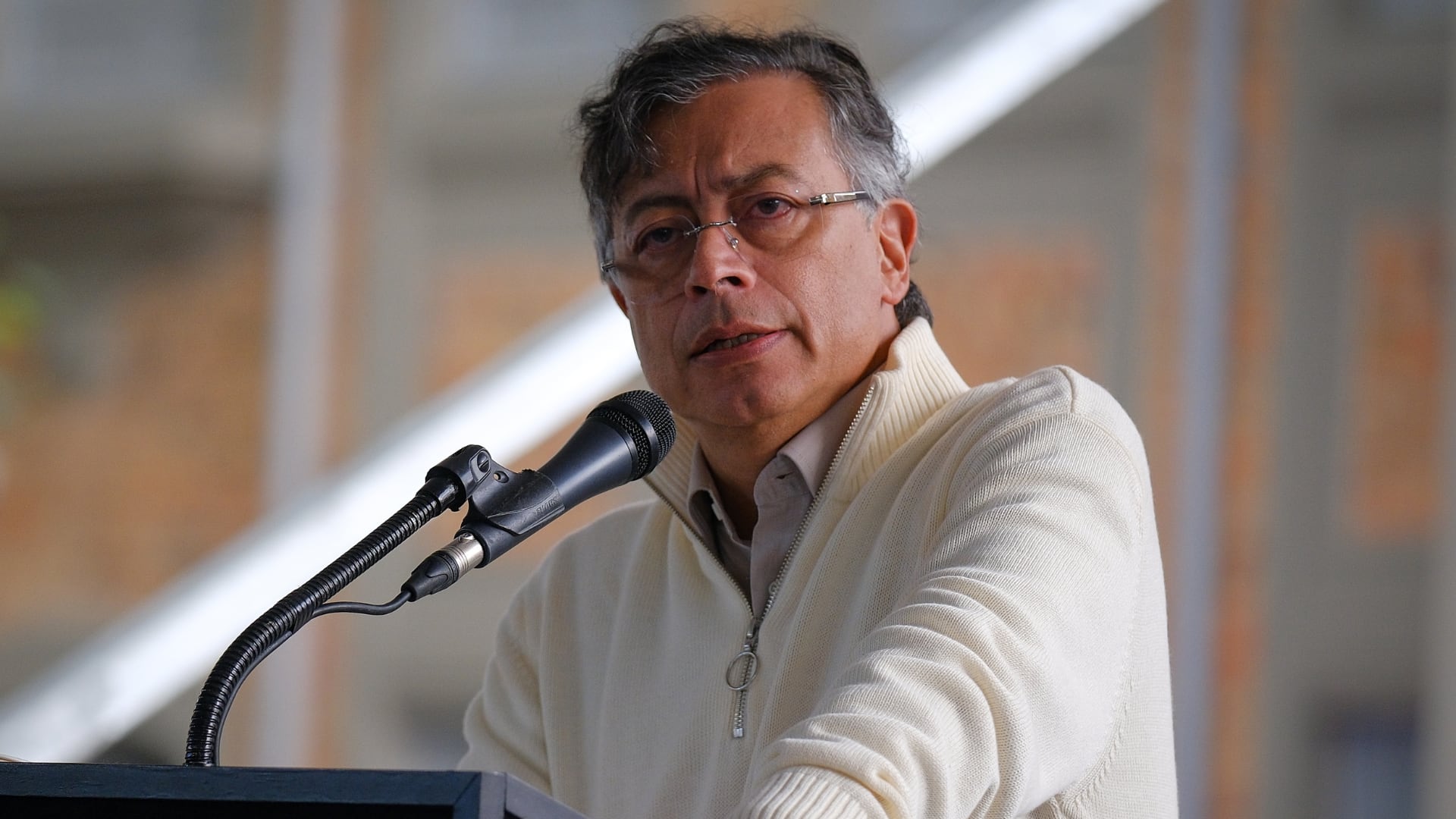 El presidente Gustavo Petro aseguró que el cierre de ciertas actividades implica la apertura de otras y oportunidades de empleo - crédito Ovidio González/Presidencia