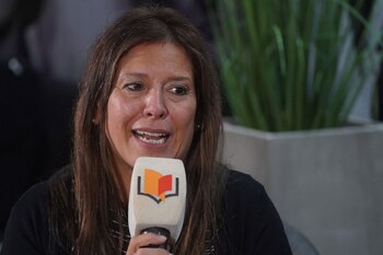 Viviana Rivero en el stand