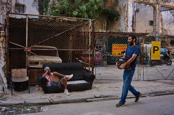 La migración de cubanos a Jamaica crece en un contexto de apagones, escasez de alimentos, falta de combustible y problemas para acceder a medicamentos en Cuba. (AP Foto/Ramón Espinosa)