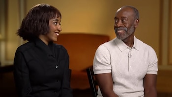 La complicidad de Ayo Edebiri y Don Cheadle, el secreto mejor guardado detrás del éxito de su obra