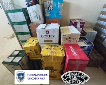 El Ministerio de Hacienda resalta el valor de las denuncias ciudadanas para iniciar pesquisas sobre movimientos inusuales de mercancías. (Foto cortesía Fuerza Pública de Costa Rica)