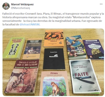 Nueve libros de Cronwell Jara Jiménez con portadas de diversos diseños y colores están sobre una mesa de madera clara. Un fragmento de tuit es visible
