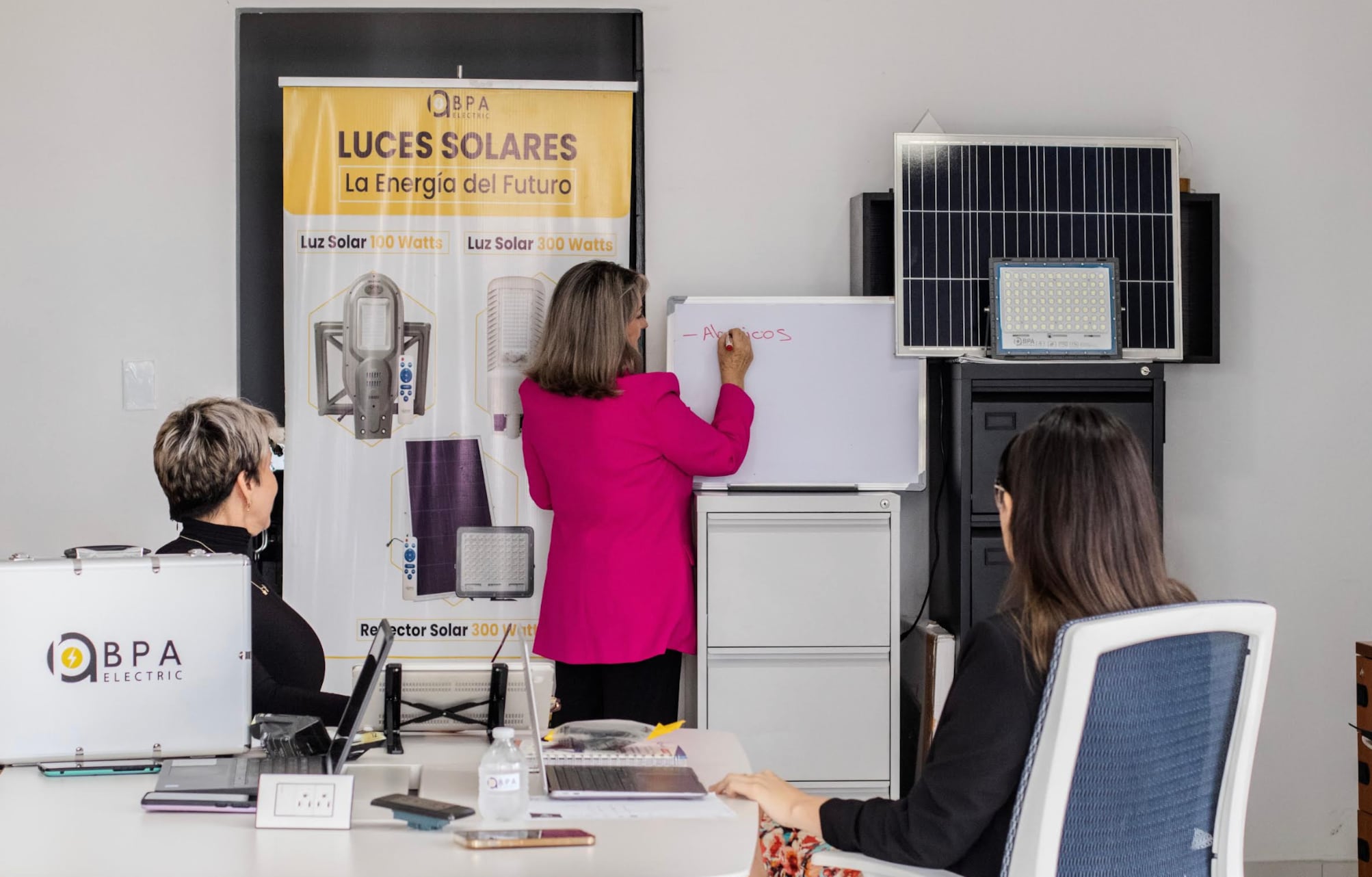 El Fondo NEXO está dirigido a emprendimientos liderados por personas con discapacidad y a proyectos que impulsen su inclusión laboral y productiva. Cortesía: TRP Lab