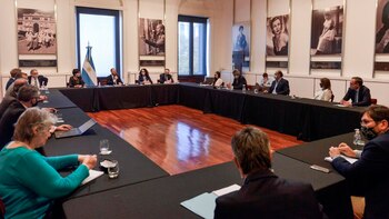 Reunión del equipo económico y