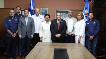 Docentes y estudiantes dominicanos serán capacitados en inteligencia artificial e innovación de la mano de empresa privada