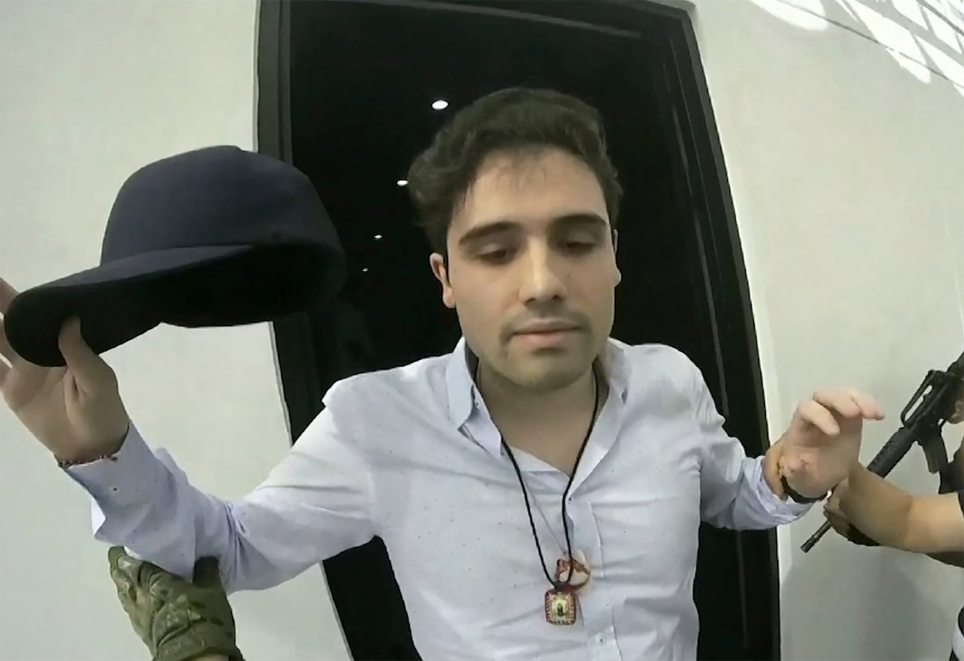 Ovidio Guzmán López fue detenido por el Ejército en 2019 y posteriormente liberado por decisión del gobierno federal. (CEPROPIE vía AP Archivo)