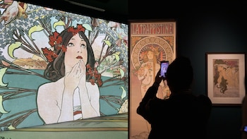 Alphonse Mucha llega por primera vez a México: Museo Kaluz presenta más de 130 obras del artista que transformó el arte decorativo