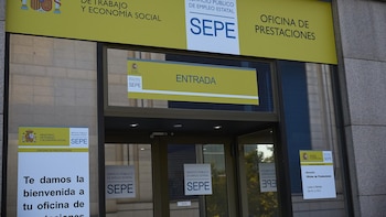 El paro baja en 213.300 personas en el segundo trimestre, y la ocupación sube a máximos históricos