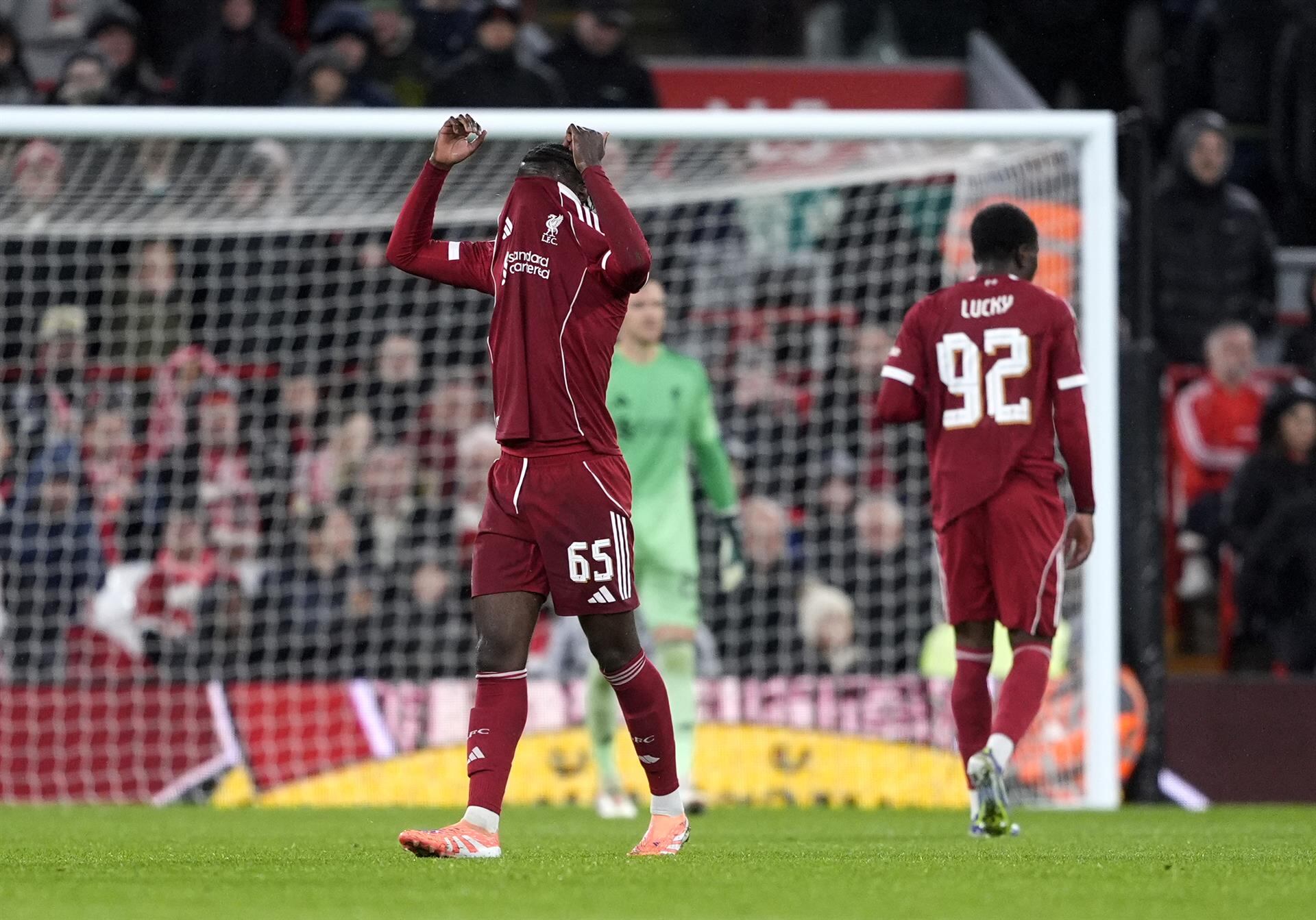 (Crónica) El Liverpool se la pega en octavos de final de la Carabao Cup