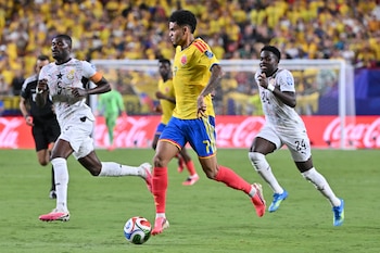 Luis Díaz, de Colombia, en acción durante el partido ante Ghana en Kansas City. EFE/EPA/AMY KONTRAS
